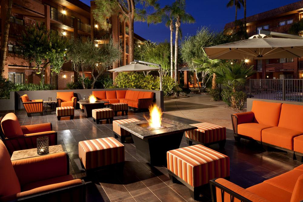 Holiday Inn And Suites Phoenix Airport North By Ihg Exterior foto