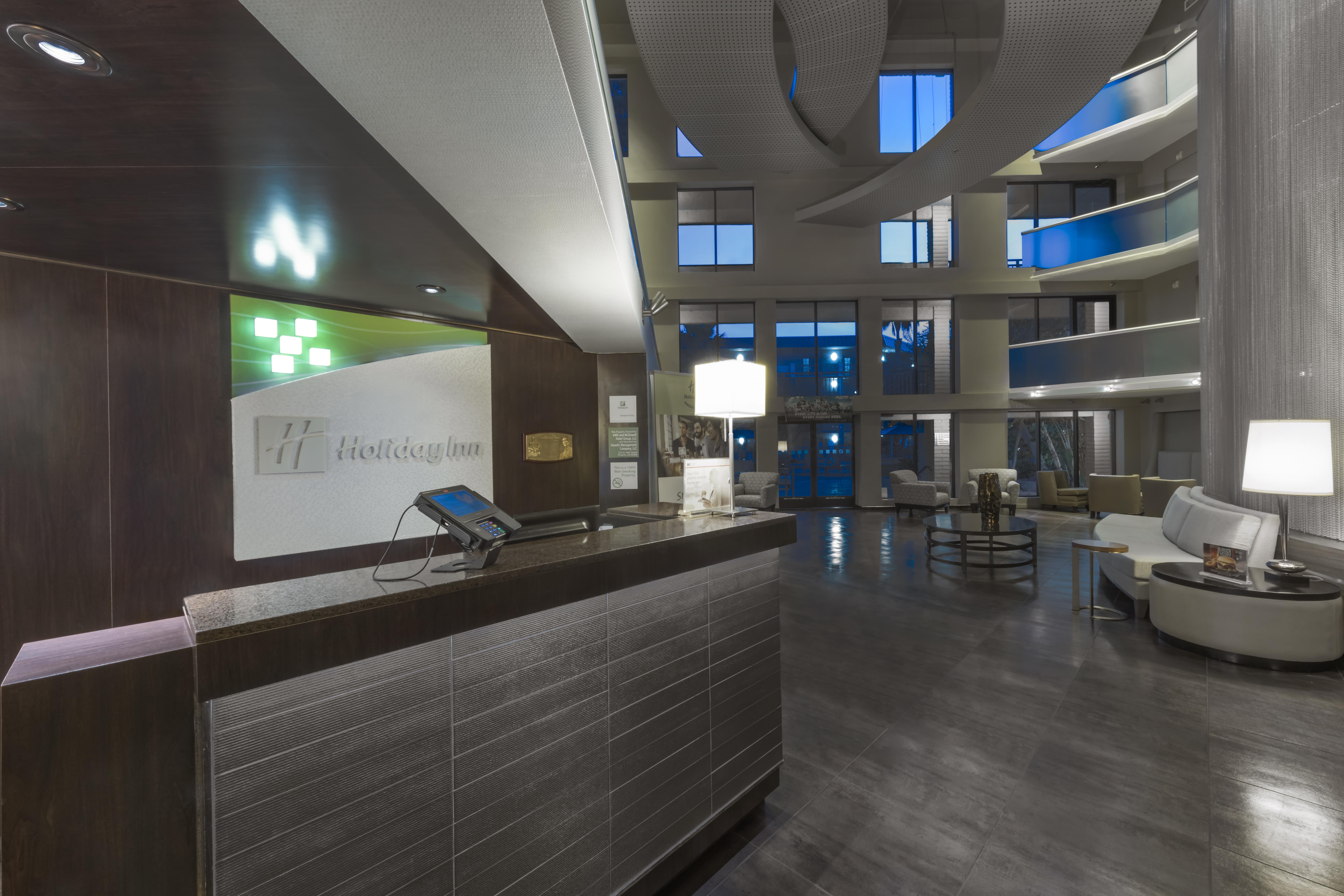 Holiday Inn And Suites Phoenix Airport North By Ihg Exterior foto