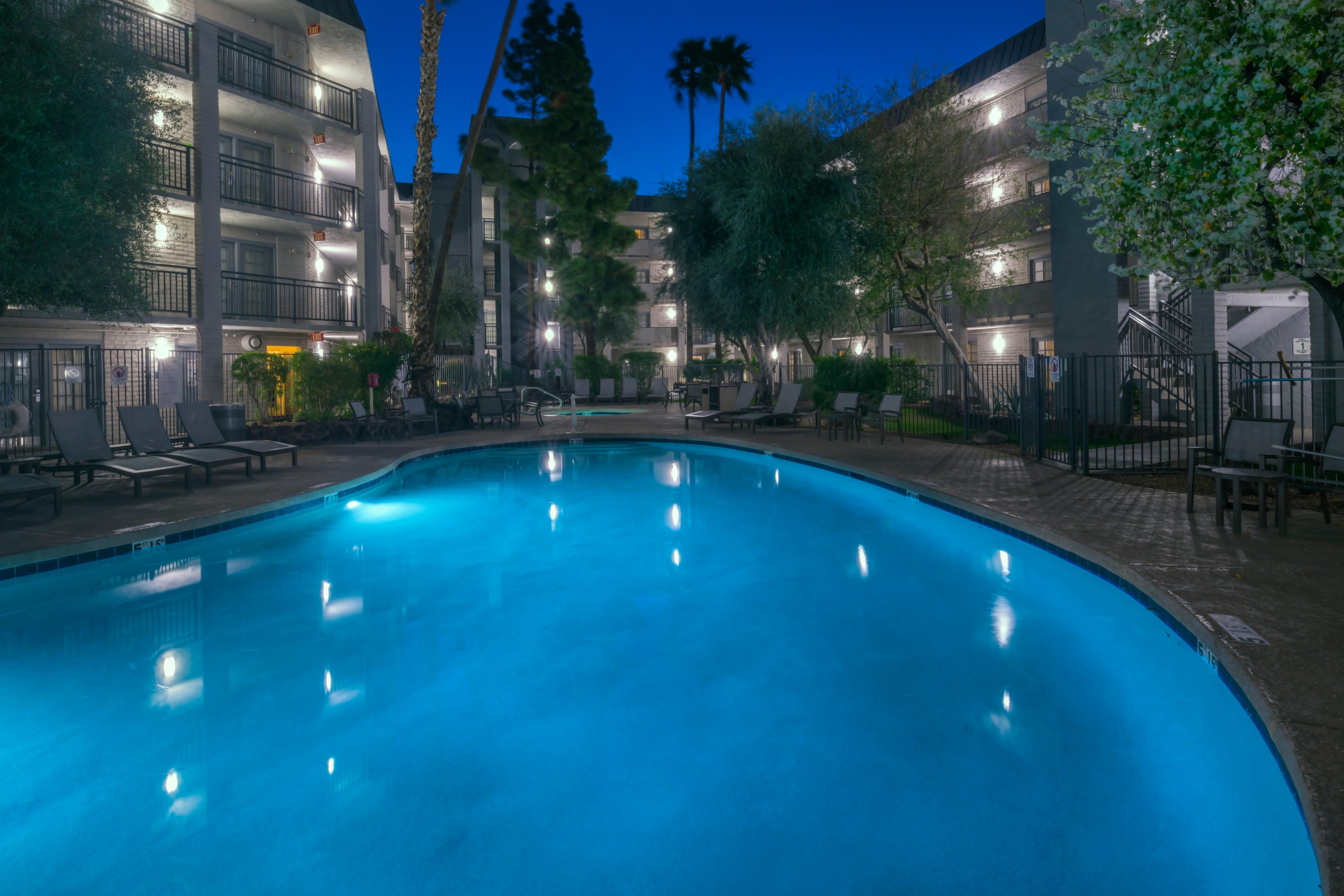 Holiday Inn And Suites Phoenix Airport North By Ihg Exterior foto